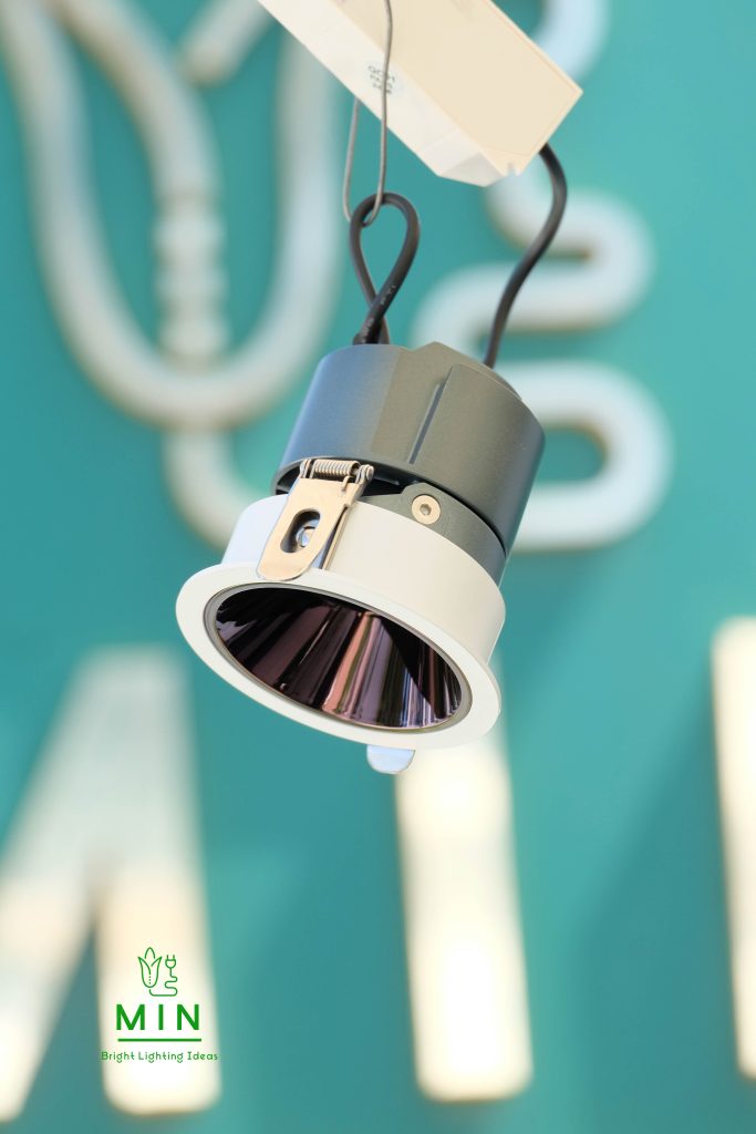 Đèn downlight Crater V2- Cosmos Lighting
