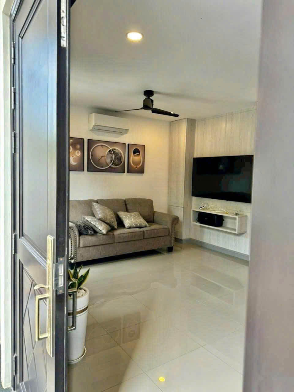 Quạt trần 3 cánh màu đen Seabird