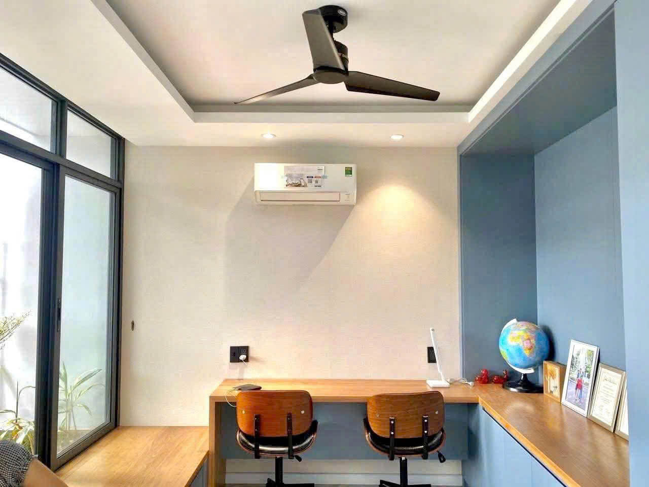 Quạt trần 3 cánh màu đen Seabird Quạt trần 3 cánh màu đen Seabird