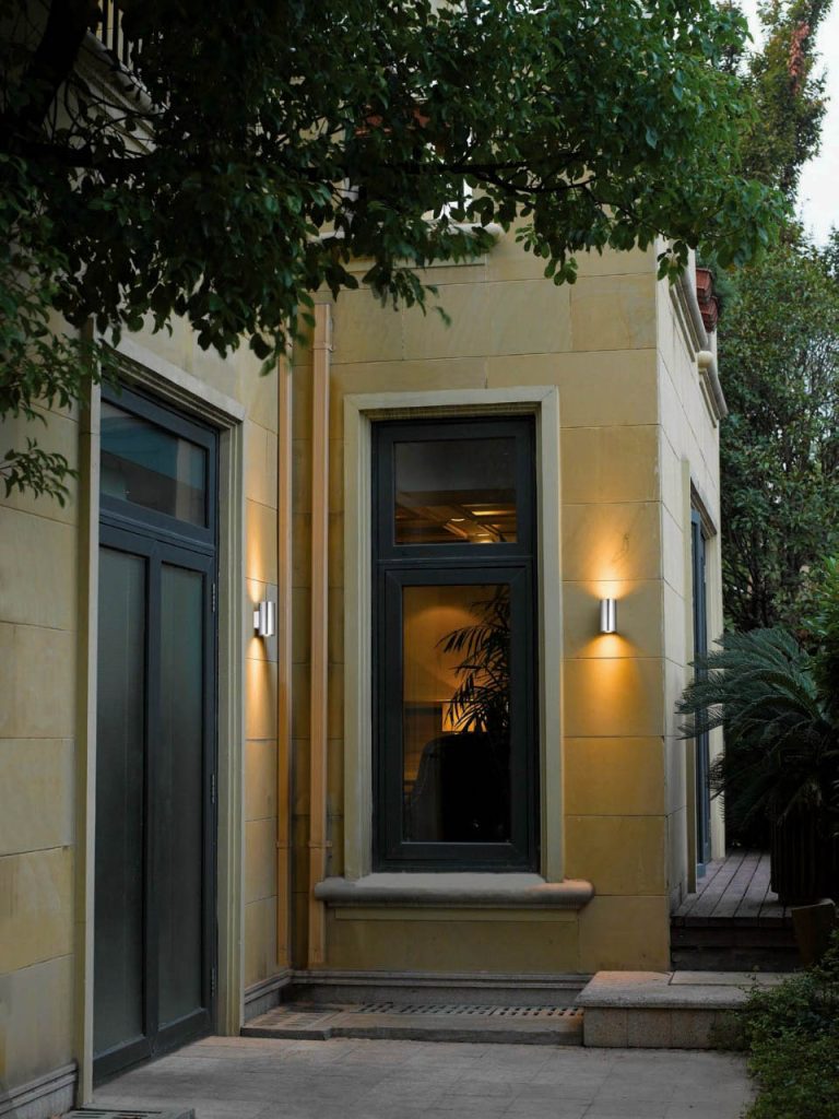 Cosmos Lighting | Đèn tường Ara