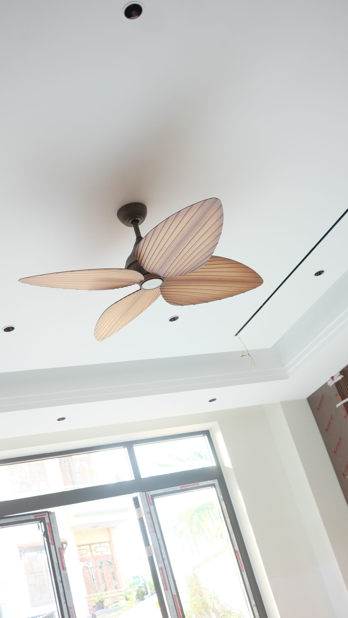 Quạt trần Tropical- Chiếc lá miền nhiệt đới