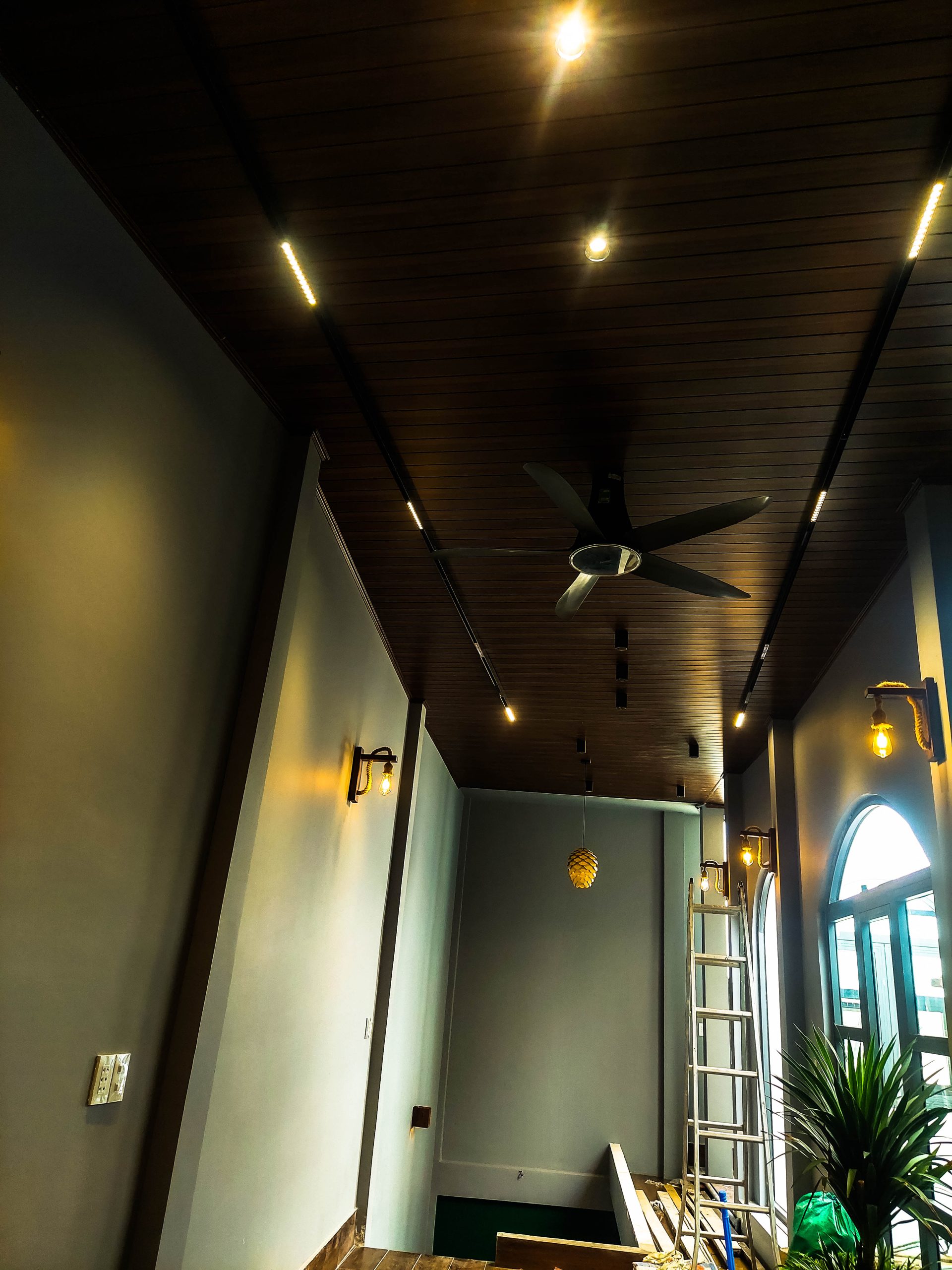 Đèn ốp trần Eris- Cosmos Lighting