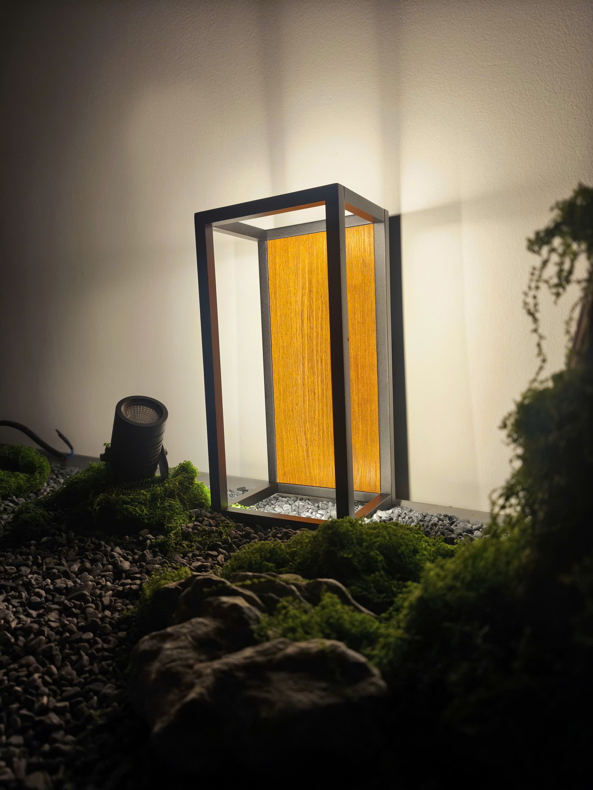 Đèn ốp tường CHIRON WOOD- Cosmos Lighing