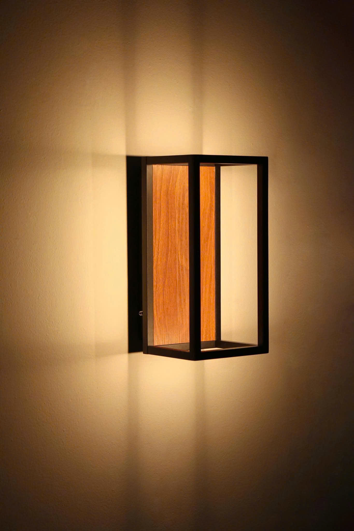 Đèn tường Chiron Wood- Cosmos Lighting