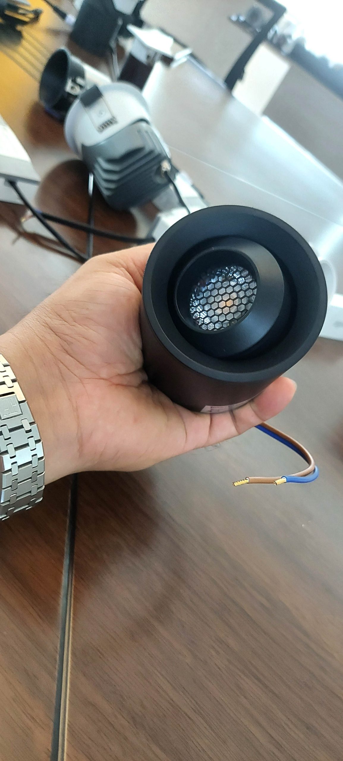 Đèn ốp trần chỉnh hướng ERIS | Cosmos Lighting Đèn ốp trần chỉnh hướng ERIS | Cosmos Lighting